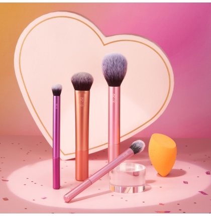 Bộ Cọ + Mút Trang Điểm Real Techniques Everyday Essentials 5 Món Cho Lớp Nền Hoàn Hảo